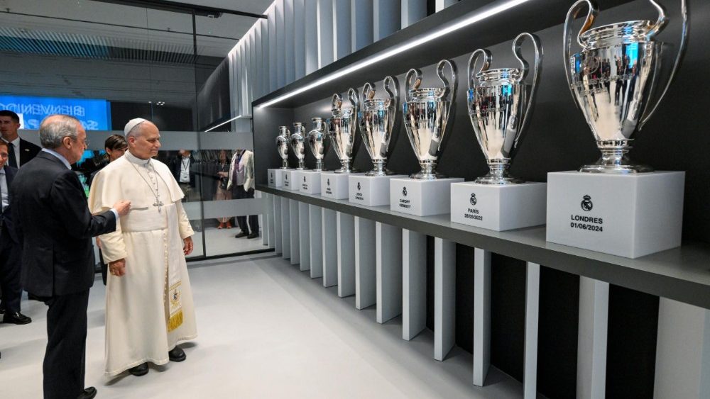Setkání s věřícími madridské diecéze na stadionu Santiago Bernabéu, 8. 6. 2026
