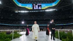 2026.06.08 Viaggio Apostolico in Spagna - Seconda Parte Incontro con la Comunita' diocesana nello Stadio Santiago Bernabeu