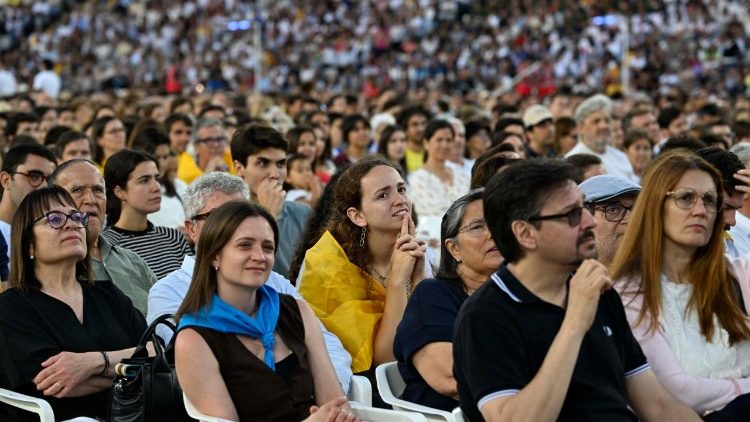 Vig&iacute;lia de Ora&ccedil;&atilde;o no Est&aacute;dio Ol&iacute;mpico "Llu&iacute;s Companys" em Barcelona, com o Papa Le&atilde;o XIV