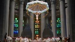 2026.06.10 Viaggio Apostolico in Spagna - Arrivo alla Sagrada FamÃ­lia e Santa Messa
