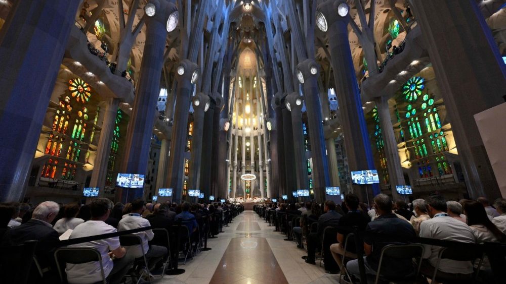 Bei der Messe in der Sagrada Família