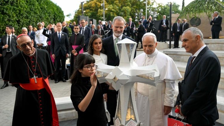 Niewidoma Valentina opowiedziała Papieżowi o konstrukcji wieży