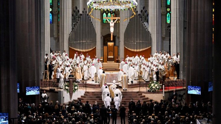 Perayaan di Basilika Sagrada Fam&iacute;lia 