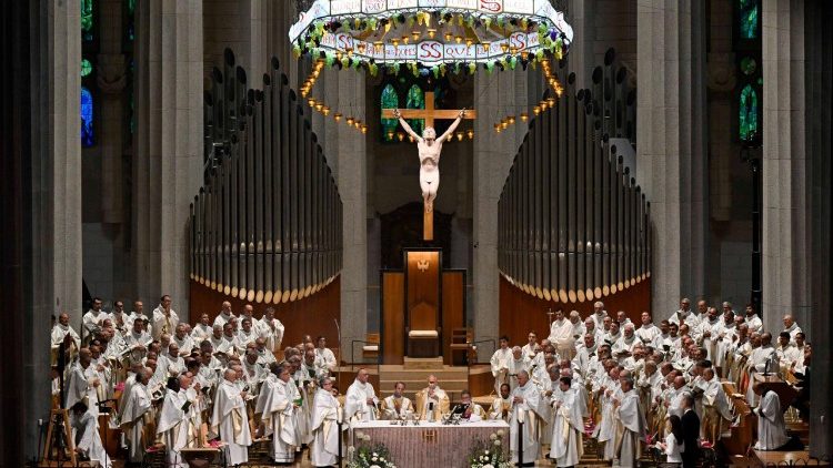 Lors de la messe.