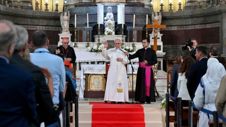 El Papa en la Iglesia de San Agust&iacute;n  para el encuentro con las realidades de caridad y asistencia diocesanas
