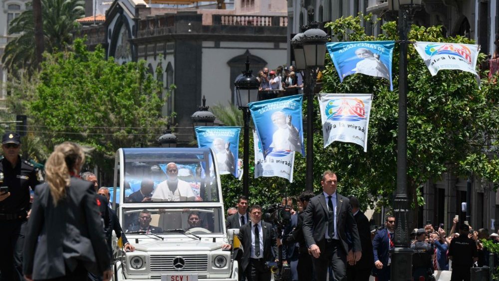 2026.06.11 Viaggio Apostolico in Spagna - Incontro con i Vescovi, i Sacerdoti, i Diaconi, i Religiosi, le Religiose, i Seminaristi e gli Operatori pastorali nella Cattedrale di Santâ  Anna