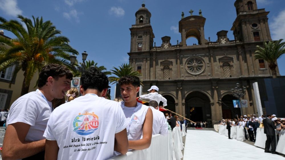 2026.06.11 Viaggio Apostolico in Spagna - Incontro con i Vescovi, i Sacerdoti, i Diaconi, i Religiosi, le Religiose, i Seminaristi e gli Operatori pastorali nella Cattedrale di Santâ  Anna