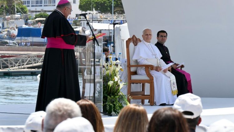 Obispo Jos&eacute; Mazuelos P&eacute;rez de Canarias 