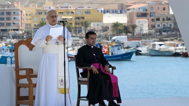 Lev XIV. při promluvě k migrantům v Las Palmas