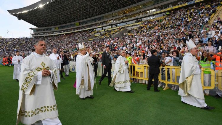 2026.06.11 Viaggio Apostolico in Spagna - Santa Messa allo Stadio Gran Canaria