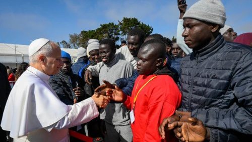Pope Leo XIV to migrants in Tenerife: 'I carry you in my heart'