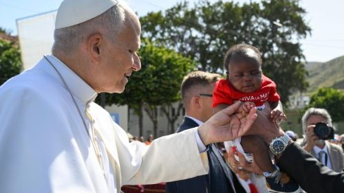 &Agrave; Tenerife, L&eacute;on XIV exhorte les migrants &agrave; ouvrir leurs cœurs &agrave; l'amour