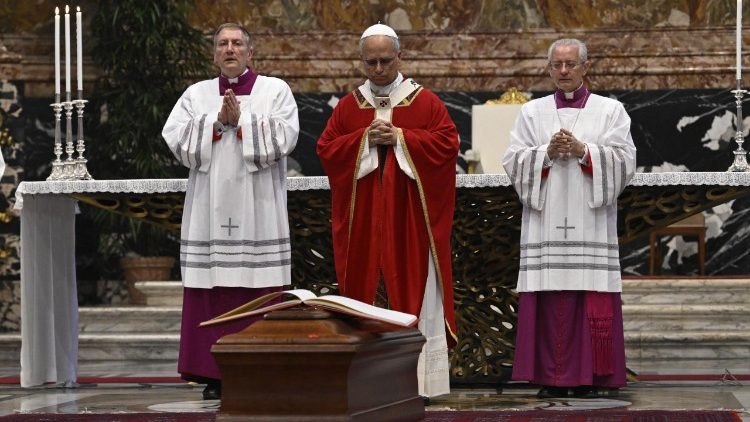 Papst Leo bei der Trauerfeier 