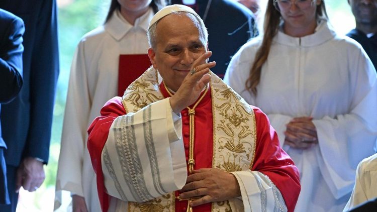 Papst Leo XIV. beim Wortgottesdienst in Pavia