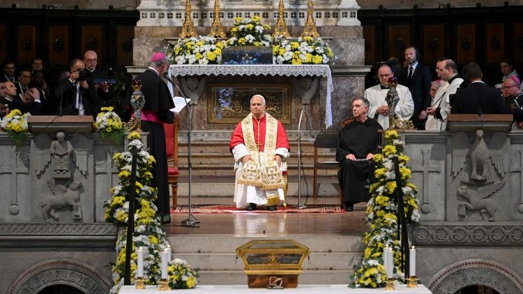 Il Papa nella Basilica di San Pietro in Ciel d'Oro