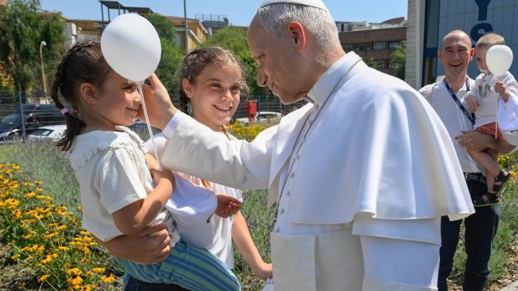 2026.06.20 Visita Pastorale a Pavia - Visita al Centro Nazionale di Adroterapia Oncologica