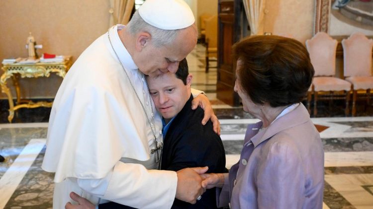 Il Papa nell'udienza ai membri della fondazione Lejeune