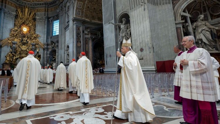 Consistorio extraordinario (26de junio de 2026), concelebraci&oacute;n con los cardenales