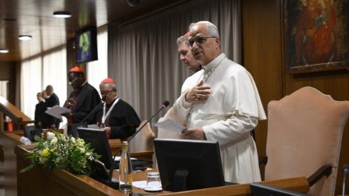 Il Papa chiude il Concistoro: Dio desidera pace, la violenza non avr&agrave; l'ultima parola