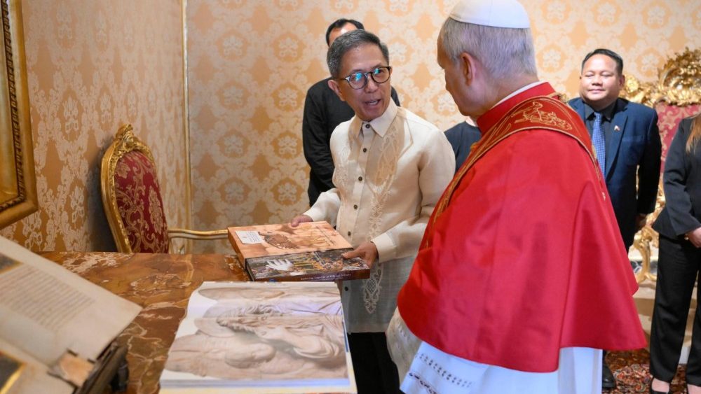 La Leon al XIV-lea, Raphael Perpetuo Mercado Lotilla, ambasador al Filipinelor