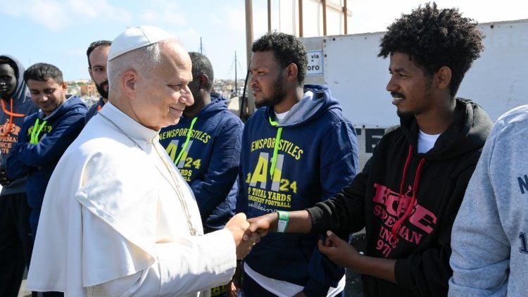 Papież zwracał uwagę na godność każdego migranta