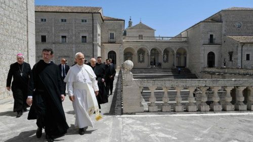 Montecassino: Papa confia &agrave; intercess&atilde;o de S&atilde;o Bento a paz em regi&otilde;es de conflito