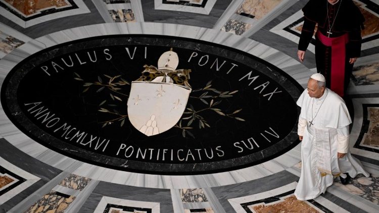 Dzisiejsza audiencja wyjątkowo odbyła się nie na Placu, ale w Bazylice św. Piotra