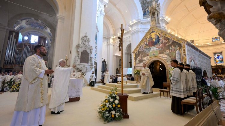Die Messe mit dem Papst in Assisi