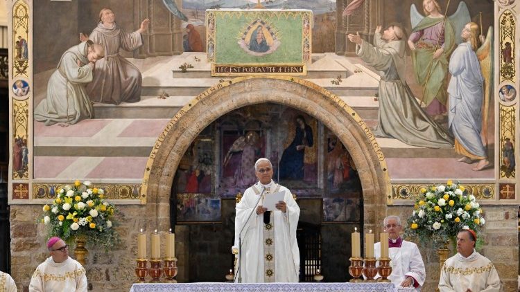 L'omelia di Leone XIV davanti alla Porziuncola, nella basilica di Santa Maria degli Angeli ad Assisi. 
