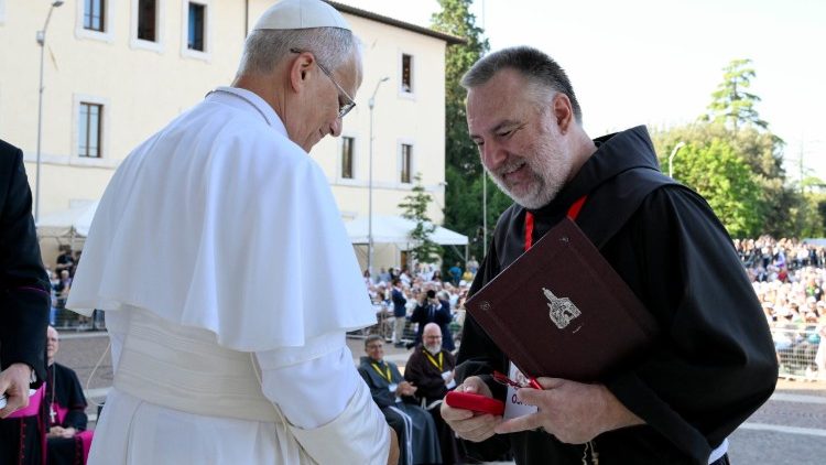 o. Marco Vianelli, OFM na setk&aacute;n&iacute; s papežem