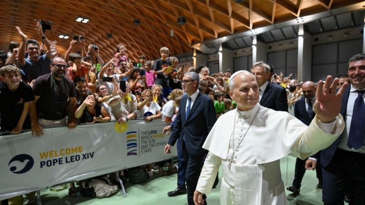 El Papa León XIV llega al Meeting por la Amistad entre los pueblos