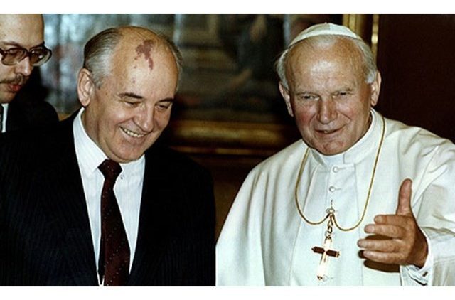 Das Treffen Johannes Pauls mit Gorbatschow 1989 sorgte dafür, dass die katholische Kirche der Ukraine wieder legal wurde