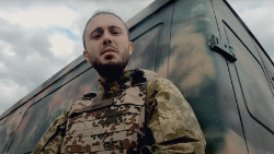 Taras Topolia, chanteur du groupe ucrainien Antytila