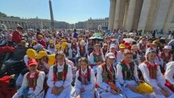 Kurpiowie w środę uczestniczyli w auciencji generalnej, a w czwartek śpiewali przy grobie św. Jana Pawła II
