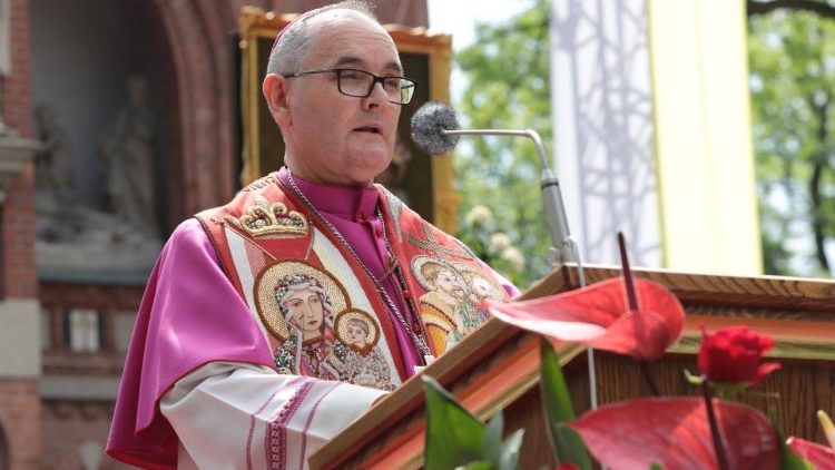 Abp Andrzej Przybylski m&oacute;wił o rodzinie, jako fundamencie, kt&oacute;ry trzeba chronić