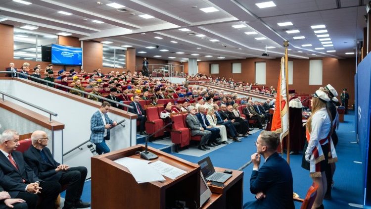 W swoim wystąpieniu ks. rektor prof. Ryszard Czekalski m&oacute;wił o rozwoju uczelni