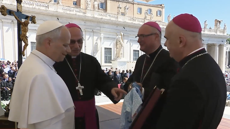 Papież spotkał się z abp Polakiem, bp Stułkowskim i bp Babem