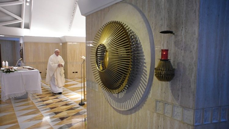 2018.06.18 Papież Franciszek celbruje Mszę w Domu świętej Marty