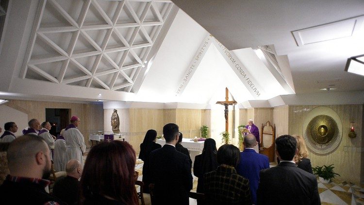 Papa celebra a missa na Casa Santa Marta