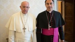 Popiežius Pranciškus ir E. Balestrero 
