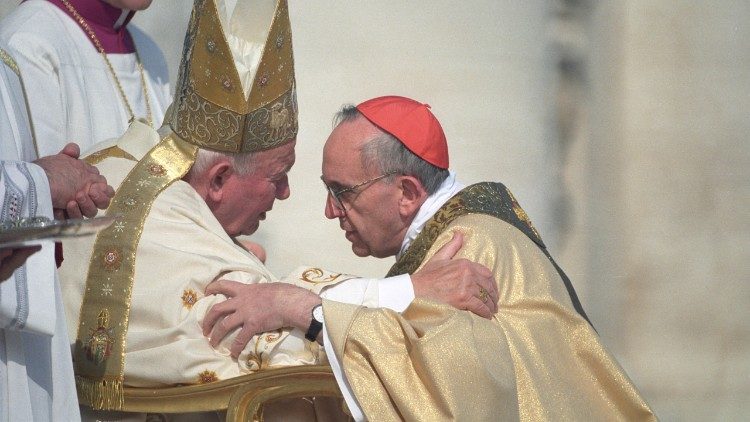 教宗若望保禄二世擢升贝尔格里奥为枢机