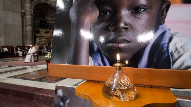 教宗方济各为刚果和南苏丹的和平祈祷