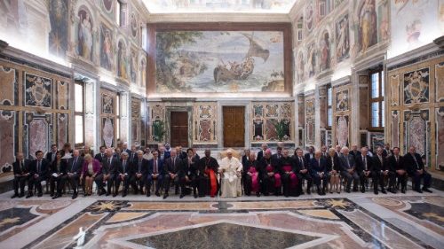 2018-06-09 Папа Франциск з учасниками симпозіуму 