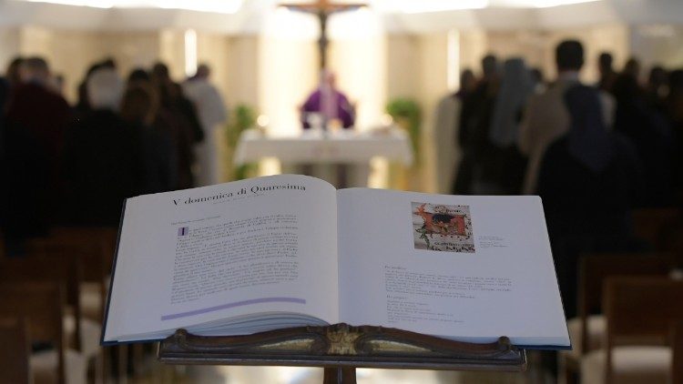 Papa celebra a missa na Casa Santa Marta