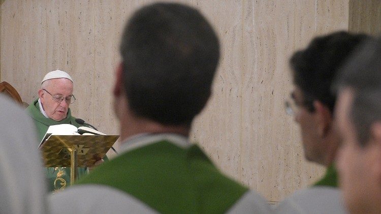 Der Papst bei einer Frühmesse in der letzten Woche