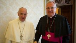 Ferenc pápa és Arthur Roche érsek, az Istentiszteleti Kongregáció prefektusa 