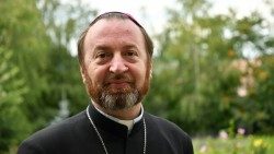 Mons. Claudiu Pop, episcopul Curiei Arhiepiscopale Majore de la Blaj, președintele Comisiei mass-media a Conferinței episcopilor din România.