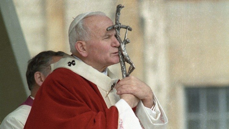 Jan Paweł II podczas liturgii Niedzieli Palmowej
