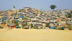 Các lều tạm trong trại tị nạn của người Rohingya tại Bangladesh