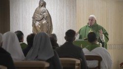 Papa celebra a missa na Casa Santa Marta